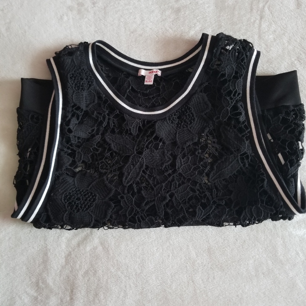 bongo sleeveless top